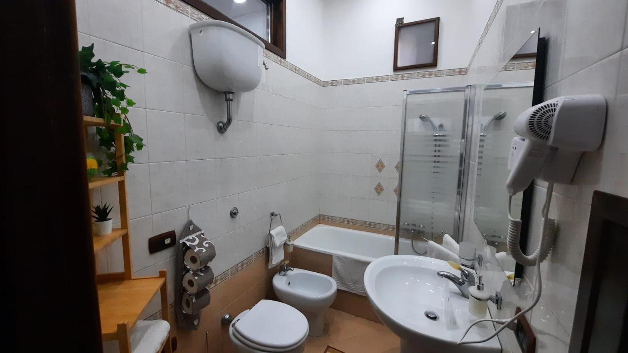 White Home 2 San Gregorio 14 เนเปิลส์ ภายนอก รูปภาพ